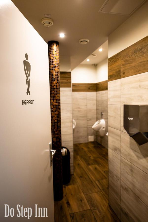 Do Step Inn Central - Self-Service-Hostel Vídeň Exteriér fotografie