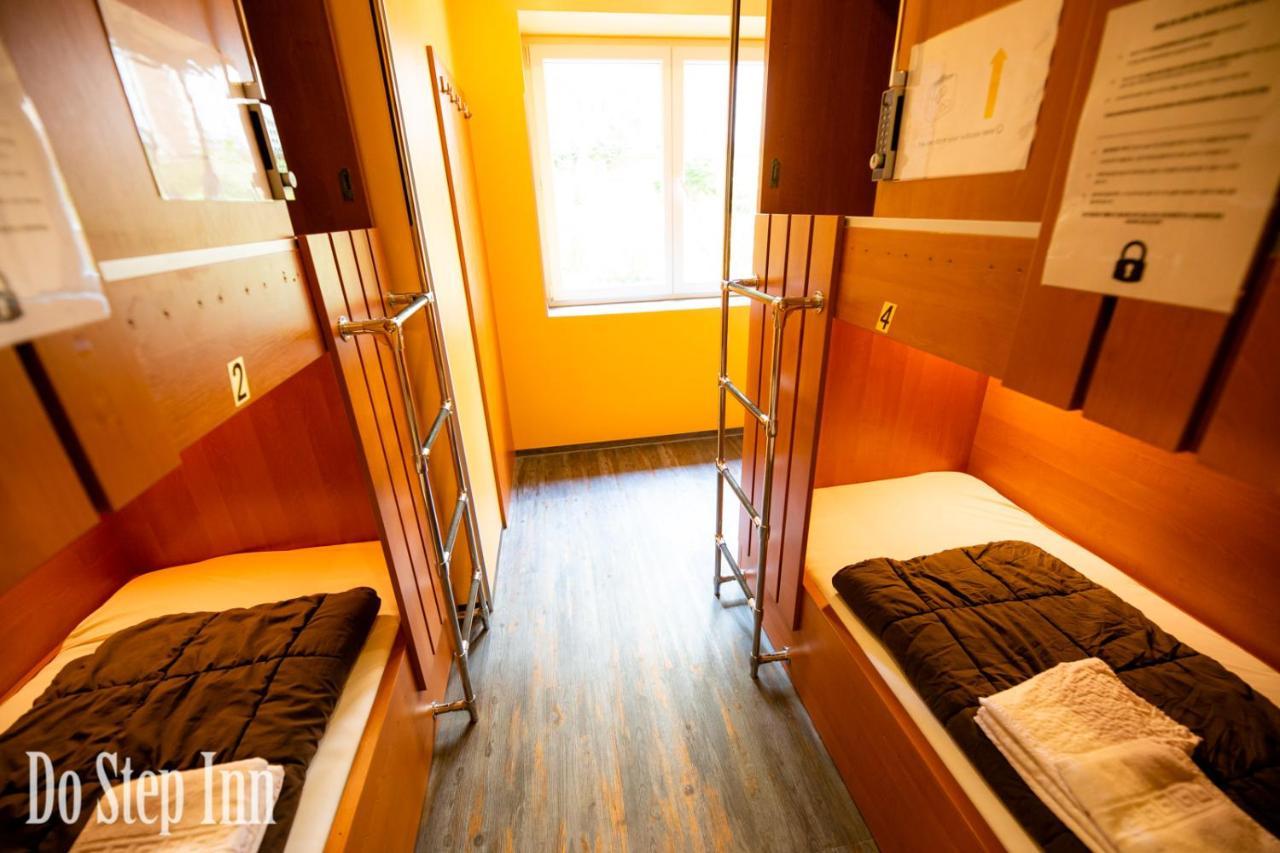 Do Step Inn Central - Self-Service-Hostel Vídeň Exteriér fotografie