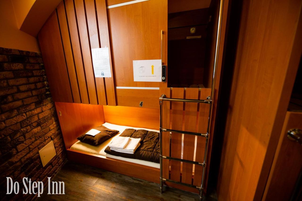 Do Step Inn Central - Self-Service-Hostel Vídeň Exteriér fotografie